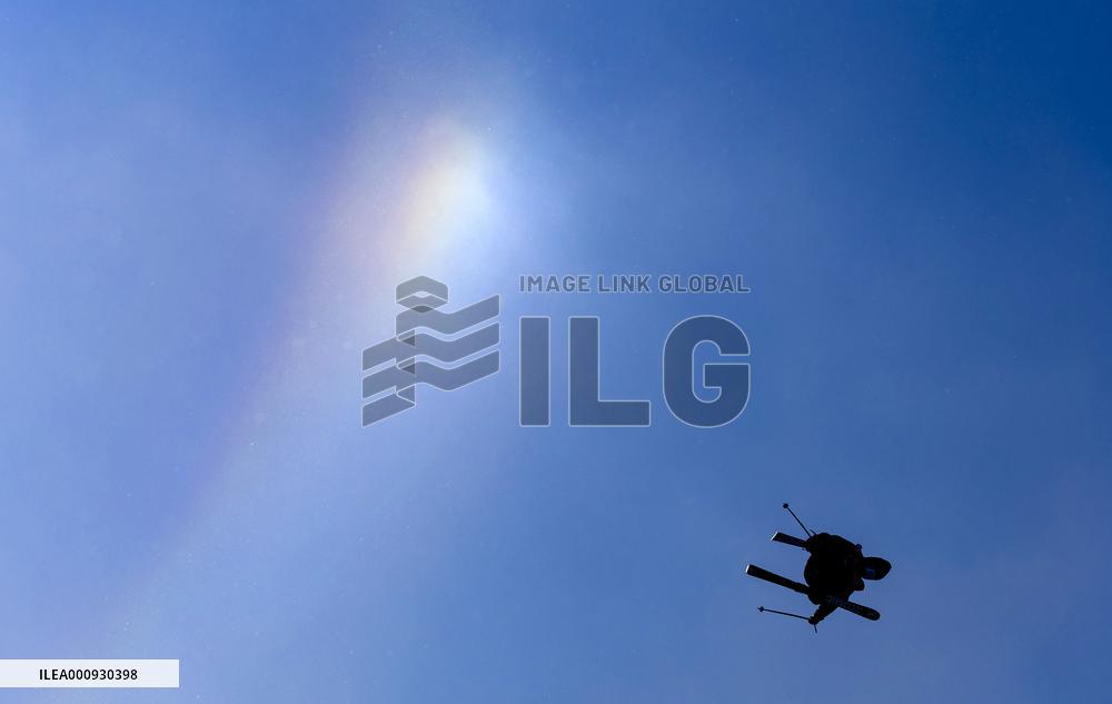 (XHTP)(BEIJING2022)CHINA-ZHANGJIAKOU-OLYMPIC WINTER GAMES-FREESTYLE SKIING-MEN'S FREESKI HALFPIPE-FINAL(CN)