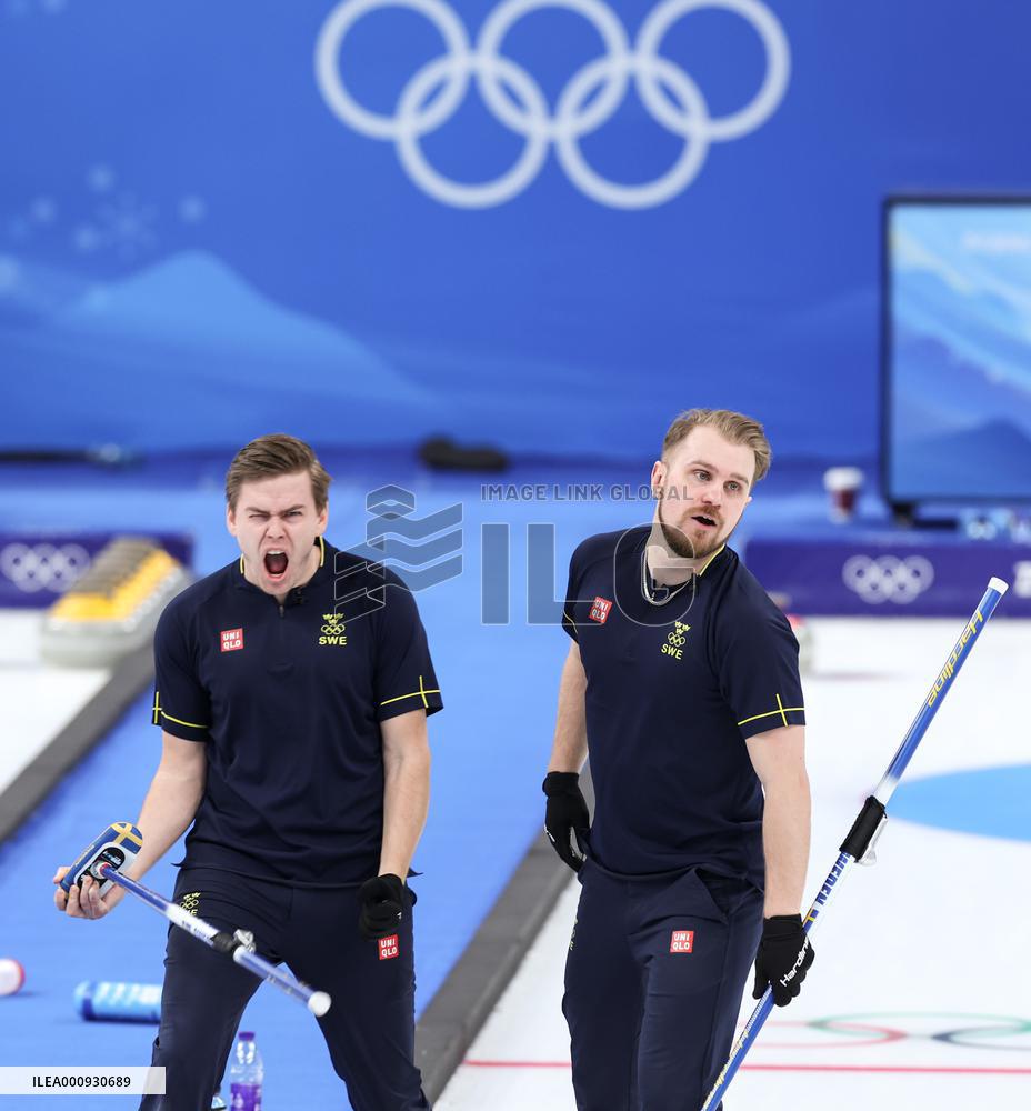 (BEIJING2022)CHINA-BEIJING-OLYMPIC WINTER GAMES-CURLING-MEN'S GOLD MEDAL GAME-GBR VS SWE (CN)