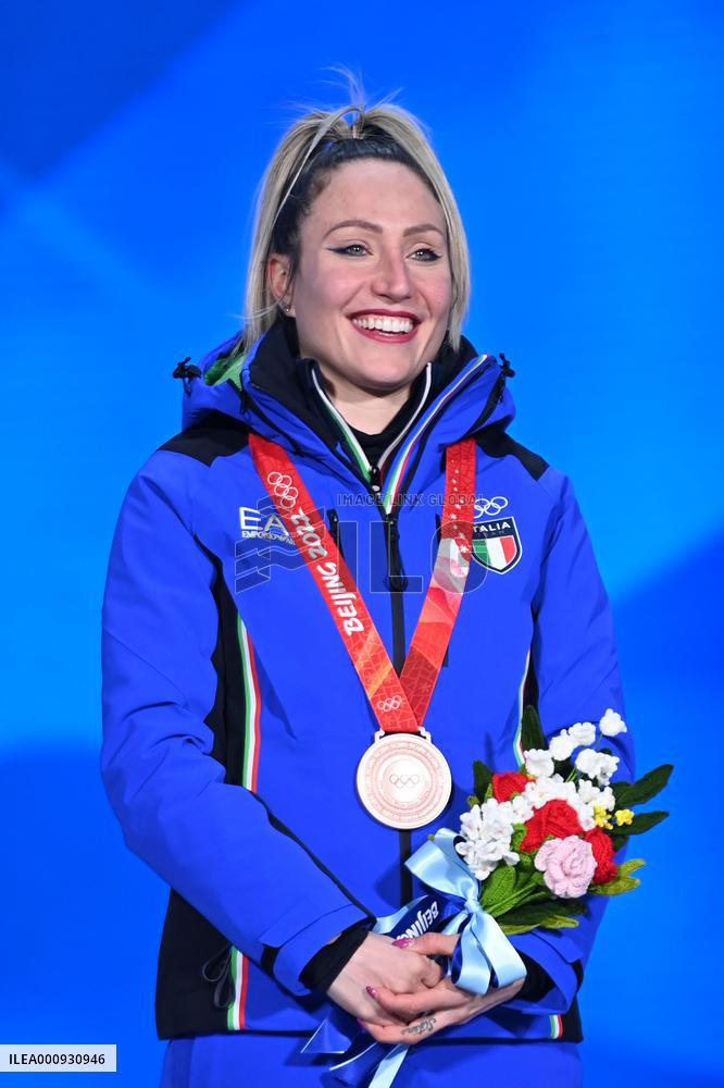 (BEIJING2022)CHINA-BEIJING-OLYMPIC WINTER GAMES-AWARDING CEREMONY-SPEED SKATING (CN)