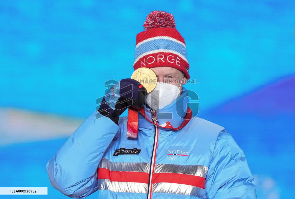 (BEIJING2022)CHINA-ZHANGJIAKOU-OLYMPIC WINTER GAMES-AWARDING CEREMONY-BIATHLON (CN)