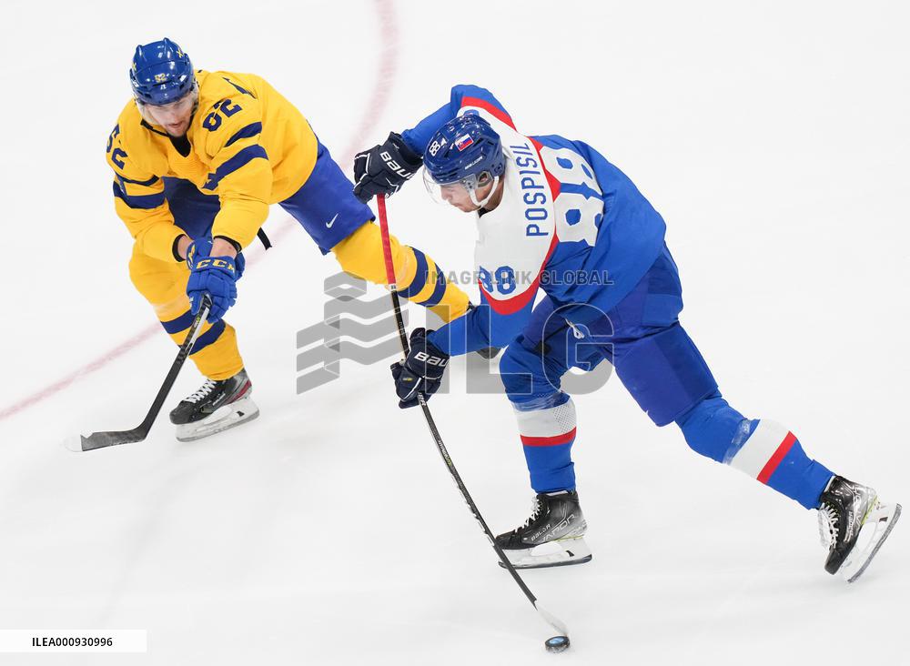 (BEIJING2022)CHINA-BEIJING-OLYMPIC WINTER GAMES-ICE HOCKEY-MAN'S BRONZE MEDAL GAME -SWE VS SVK(CN)