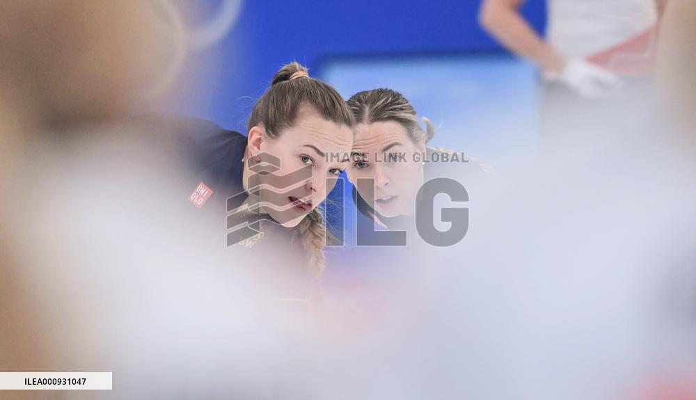 (BEIJING2022)CHINA-BEIJING-OLYMPIC WINTER GAMES-CURLING-WOMEN'S BRONZE MEDAL GAME-SWE VS SUI (CN)