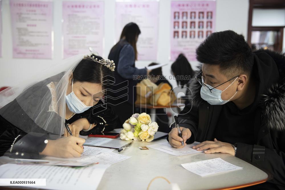 CHINA-20220222-COUPLE-LOVE (CN)