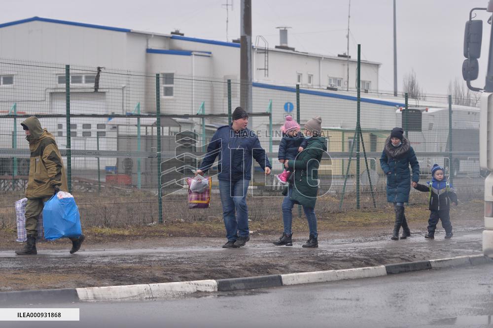 RUSSIA-ROSTOV-REFUGEE-ARRIVAL