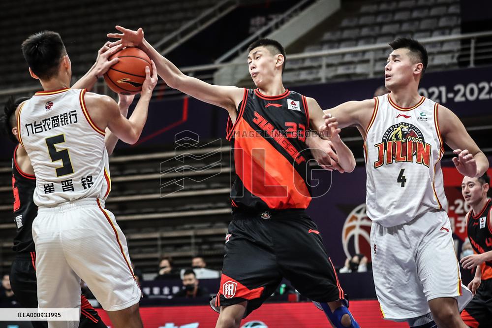 (SP)CHINA-LIAONING-SHENYANG-CBA LEAGUE-JILIN NORTHEAST TIGERS VS JIANGSU DRAGONS (CN)