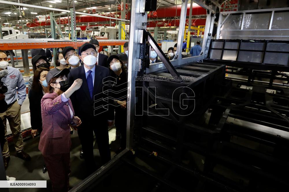 U.S.-LANCASTER-CHINESE AMBASSADOR-BYD-VISIT