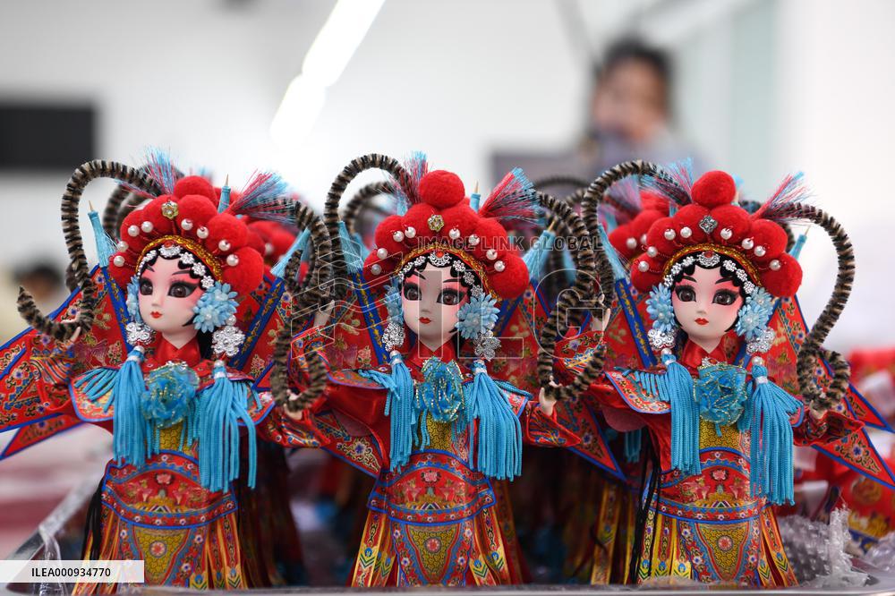 CHINA-GUIZHOU-HUISHUI-"TANG DOLL" WORKSHOP (CN)