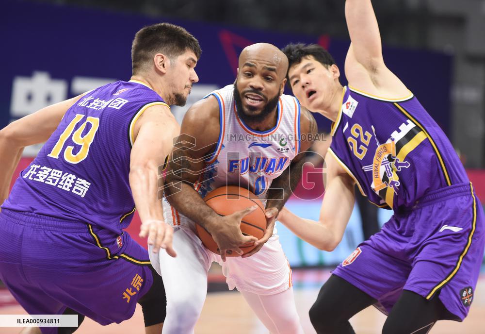 (SP)CHINA-GUANGDONG-FOSHAN-CBA LEAGUE-BEIJING ROYAL FIGHTERS VS FUJIAN STURGEONS(CN)