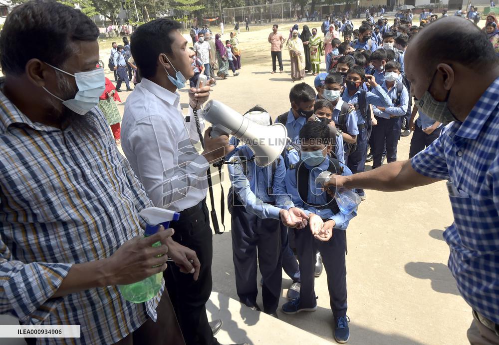 BANGLADESH-DHAKA-SCHOOL-REOPENING