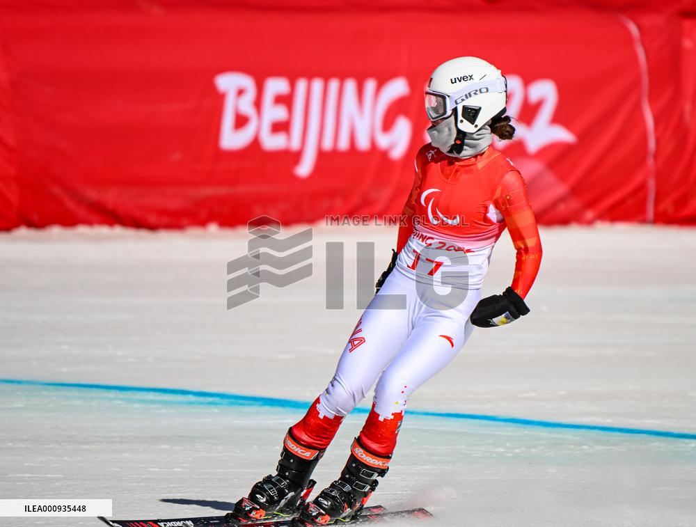 (SP)CHINA-BEIJING-WINTER PARALYMPICS-ALPINE SKIING-WOMEN'S DOWNHILL-STANDING (CN)