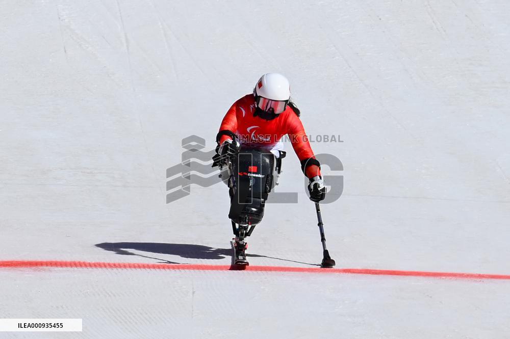 (SP)CHINA-BEIJING-WINTER PARALYMPICS-ALPINE SKIING-WOMEN'S DOWNHILL SITTING(CN)