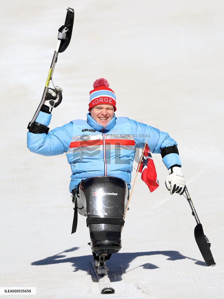 (SP)CHINA-BEIJING-WINTER PARALYMPICS-ALPINE SKIING-MEN'S DOWNHILL SITTING (CN)