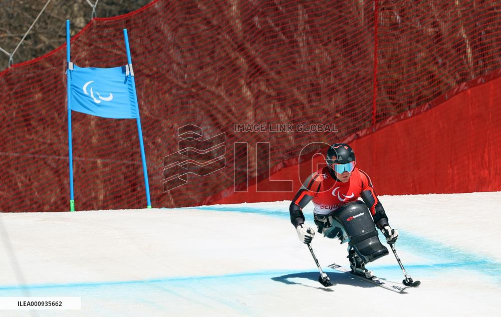 (SP)CHINA-BEIJING-WINTER PARALYMPICS-ALPINE SKIING-MEN'S DOWNHILL SITTING (CN)