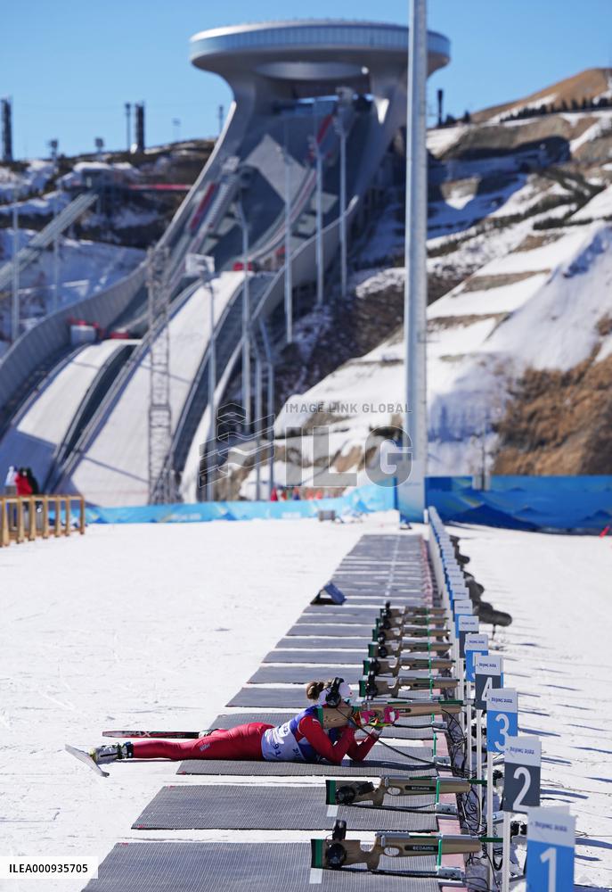 (SP)CHINA-ZHANGJIAKOU-WINTER PARALYMPICS-BIATHLON-WOMEN'S SPRINT-VISION IMPAIRED(CN)