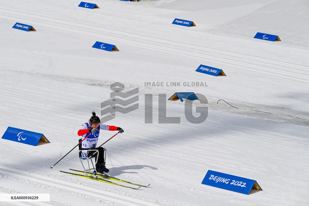 (SP)CHINA-ZHANGJIAKOU-WINTER PARALYMPICS-PARA CROSS-COUNTRY SKIING -WOMEN'S LONG DISTANCE SITTING(CN)