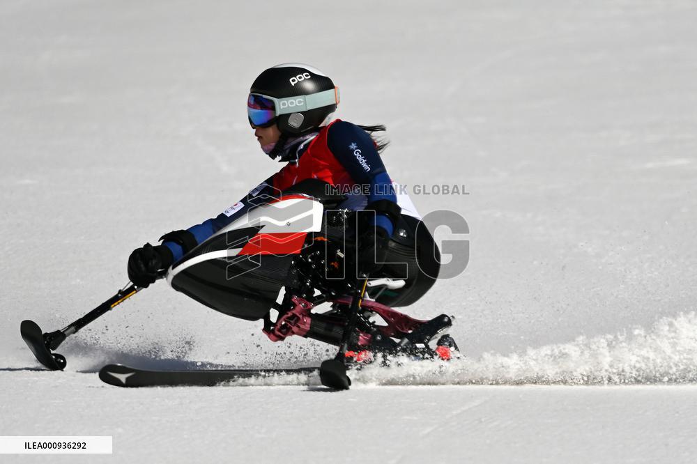(SP)CHINA-BEIJING-BEIJING 2022 WINTER PARALYMPICS-ALPINE SKIING-WOMEN'S SUPER-G SITTING(CN)