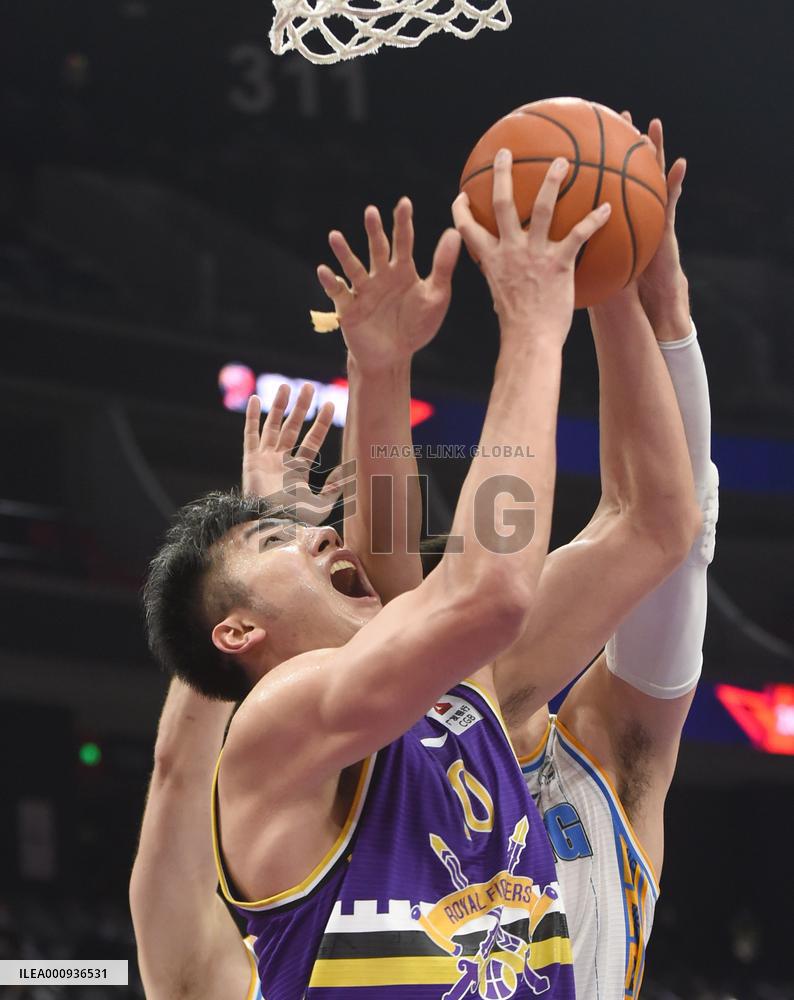 (SP)CHINA-GUANGDONG-FOSHAN-CBA LEAGUE-BEIJING DUCKS VS BEIJING ROYAL FIGHTERS