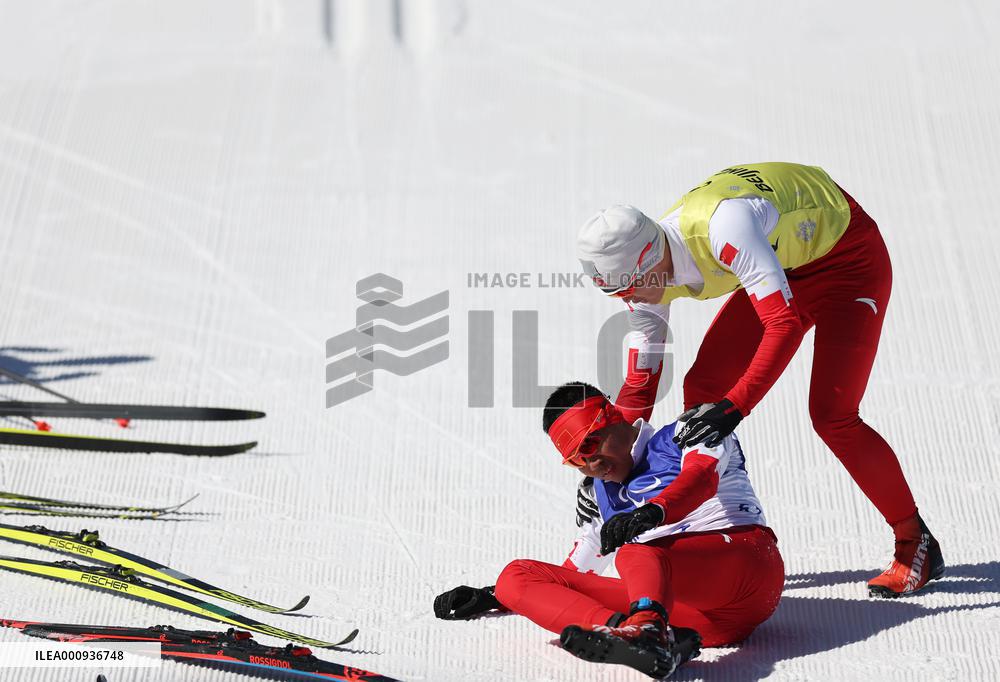 (SP)CHINA-ZHANGJIAKOU-WINTER PARALYMPICS-PARA CROSS-COUNTRY SKIING -MEN'S LONG DISTANCE CLASSIC VISION IMPAIRED (CN)