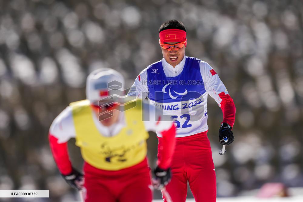 (SP)CHINA-ZHANGJIAKOU-WINTER PARALYMPICS-PARA CROSS-COUNTRY SKIING -MEN'S LONG DISTANCE CLASSIC VISION IMPAIRED (CN)