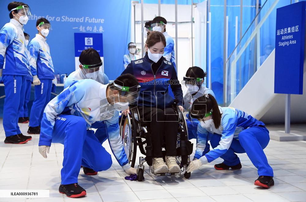 (SP)CHINA-BEIJING-WINTER PARALYMPICS-WHEELCHAIR CURLING-VOLUNTEERS(CN)