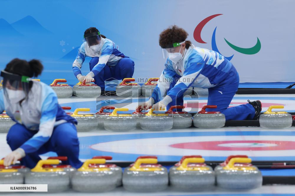 (SP)CHINA-BEIJING-WINTER PARALYMPICS-WHEELCHAIR CURLING-VOLUNTEERS(CN)