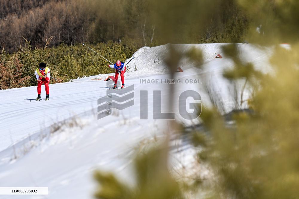 (SP)CHINA-ZHANGJIAKOU-WINTER PARALYMPICS-PARA CROSS-COUNTRY SKIING -WOMEN'S LONG DISTANCE CLASSIC VISION IMPAIRED(CN)
