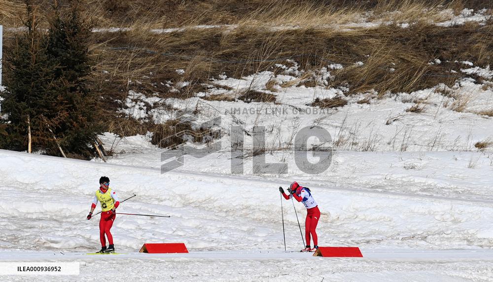 (SP)CHINA-ZHANGJIAKOU-WINTER PARALYMPICS-PARA CROSS-COUNTRY SKIING -WOMEN'S LONG DISTANCE CLASSIC VISION IMPAIRED(CN)
