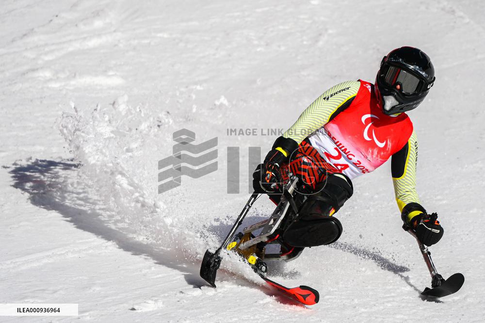 (SP)CHINA-BEIJING-BEIJING 2022 WINTER PARALYMPICS-ALPINE SKIING-WOMEN'S SUPER COMBINED-SITTING(CN)