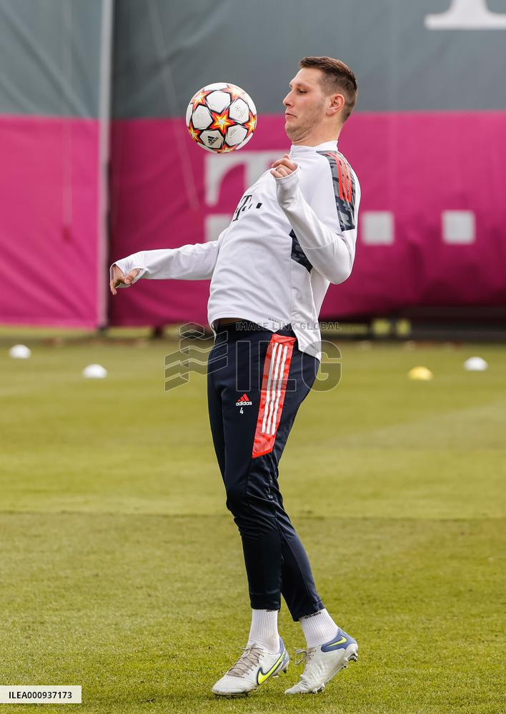 (SP)GERMANY-MUNICH-FOOTBALL-UEFA CHAMPIONS LEAGUE-BAYERN MUNICH-TRAINING SESSION