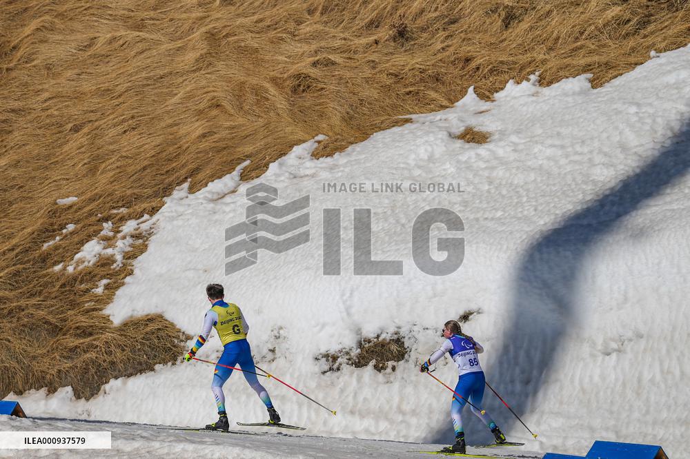 (SP)CHINA-ZHANGJIAKOU-WINTER PARALYMPICS-PARA BIATHLON-WOMEN'S MIDDLE DISTANCE VISION IMPAIRED (CN)