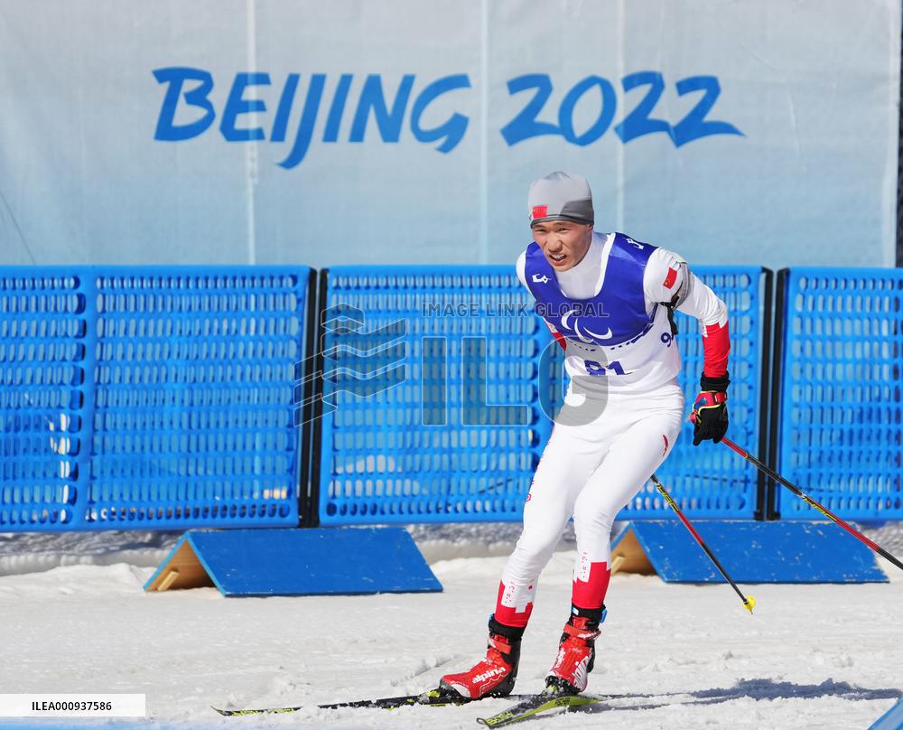 (SP)CHINA-ZHANGJIAKOU-WINTER PARALYMPICS-PARA BIATHLON-MEN'S MIDDLE DISTANCE VISION IMPAIRED (CN)