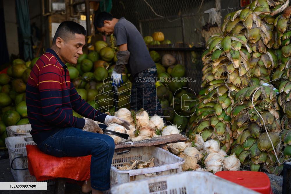 CHINA-HAINAN-HAIKOU-FRUIT MARKET (CN)