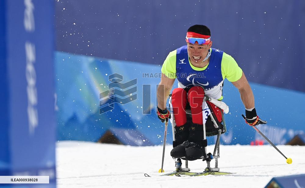 (SP)CHINA-ZHANGJIAKOU-WINTER PARALYMPICS-PARA CROSS-COUNTRY SKIING-MEN'S SPRINT SITTING FINAL (CN)