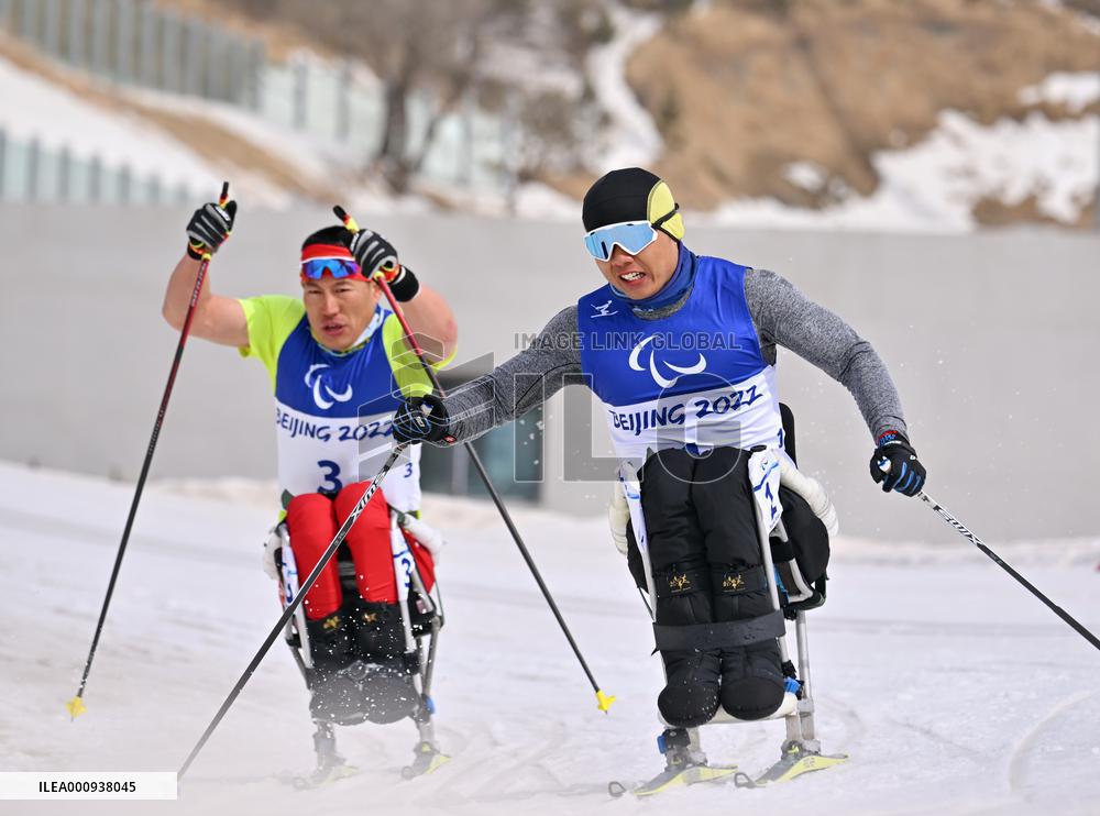 (SP)CHINA-ZHANGJIAKOU-WINTER PARALYMPICS-PARA CROSS-COUNTRY SKIING-MEN'S SPRINT SITTING FINAL (CN)
