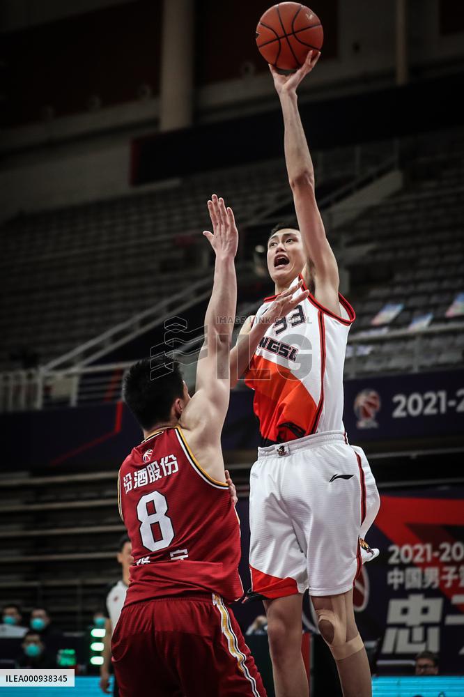 (SP)CHINA-LIAONING-SHENYANG-BASKETBALL-CBA LEAGUE-JIANGSU DRAGONS-SHANXI LOONGS(CN)