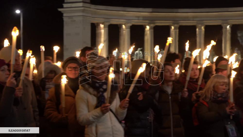 Hungarian people call for peace in Ukraine