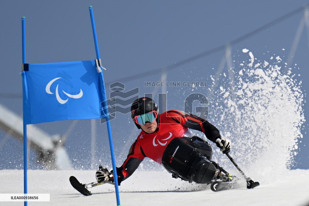 (SP)CHINA-BEIJING-WINTER PARALYMPICS-ALPINE SKIING-MEN'S GIANT SLALOM SITTING (CN)