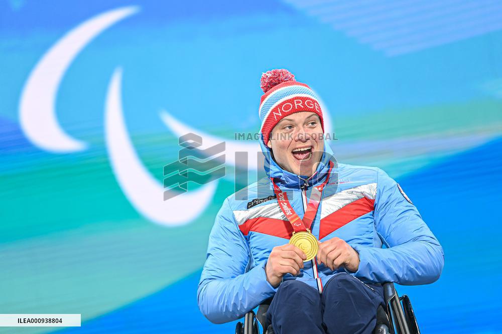 (SP)CHINA-BEIJING-BEIJING 2022 WINTER PARALYMPICS-ALPINE SKIING-MEN'S GIANT SLALOM-SITTING-AWARDING CEREMONY(CN)