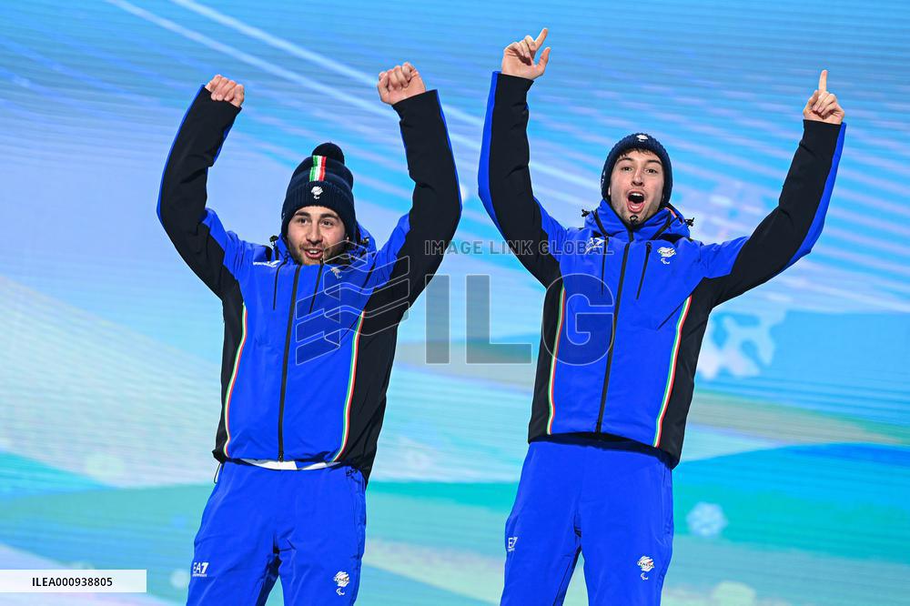(SP)CHINA-BEIJING-WINTER PARALYMPICS-ALPINE SKIING-MEN'S GIANT SLALOM-VISION IMPAIRED-AWARDING CEREMONY (CN)