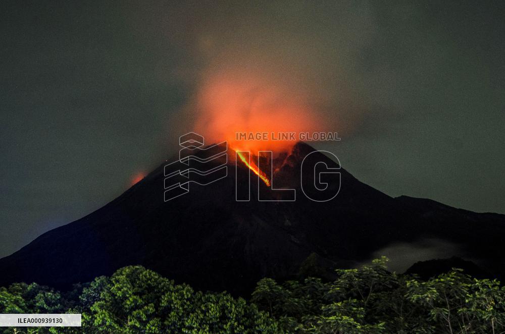 INDONESIA-YOGYAKARTA-MOUNT MERAPI-ERUPTION