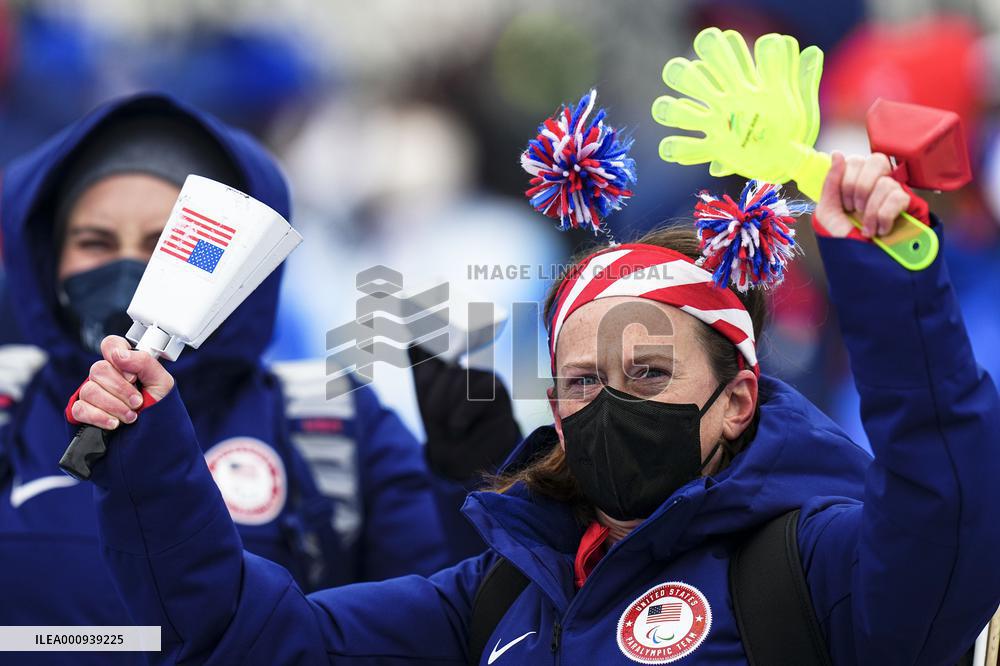 (SP)CHINA-ZHANGJIAKOU-WINTER PARALYMPICS-PARA SNOWBOARD-MEN'S BANKED SLALOM SB-LL2 (CN)