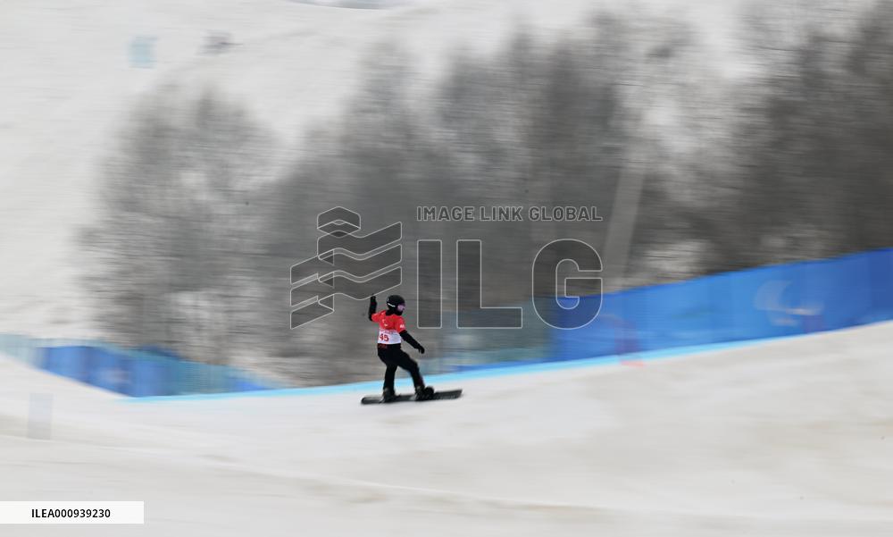 (SP)CHINA-ZHANGJIAKOU-WINTER PARALYMPICS-PARA SNOWBOARD-MEN'S BANKED SLALOM SB-LL2 (CN)