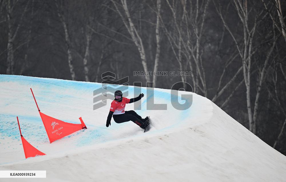 (SP)CHINA-ZHANGJIAKOU-WINTER PARALYMPICS-PARA SNOWBOARD-MEN'S BANKED SLALOM SB-LL2 (CN)