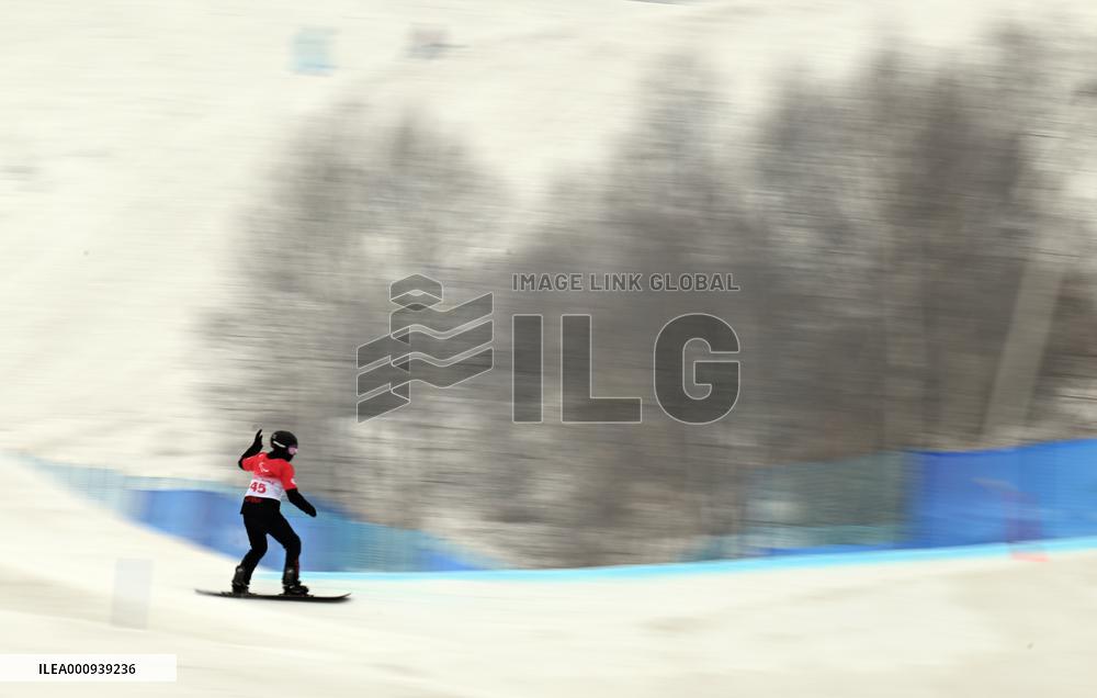 (SP)CHINA-ZHANGJIAKOU-WINTER PARALYMPICS-PARA SNOWBOARD-MEN'S BANKED SLALOM SB-LL2 (CN)