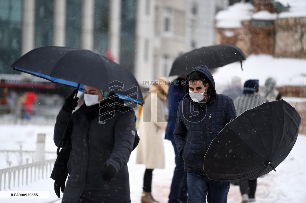 TURKEY-ISTANBUL-SNOW