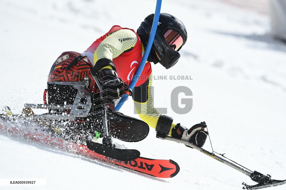 (SP)CHINA-BEIJING-WINTER PARALYMPICS-PARA ALPINE SKIING-WOMEN'SWOMEN'S SLALOM-SITTING(CN)