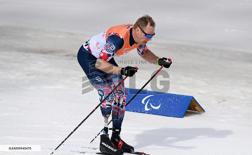 (SP)CHINA-ZHANGJIAKOU-WINTER PARALYMPICS-PARA CROSS-COUNTRY SKIING-OPEN 4X2.5KM RELAY (CN)