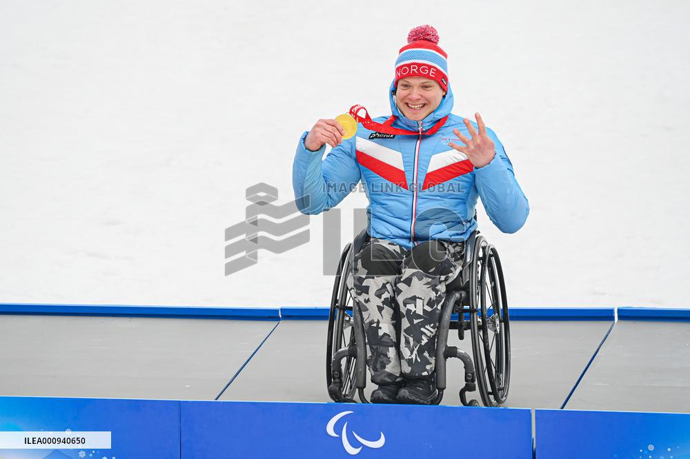 (SP)CHINA-BEIJING-BEIJING 2022 WINTER PARALYMPICS-ALPINE SKIING-MEN'S SLALOM -SITTING(CN)