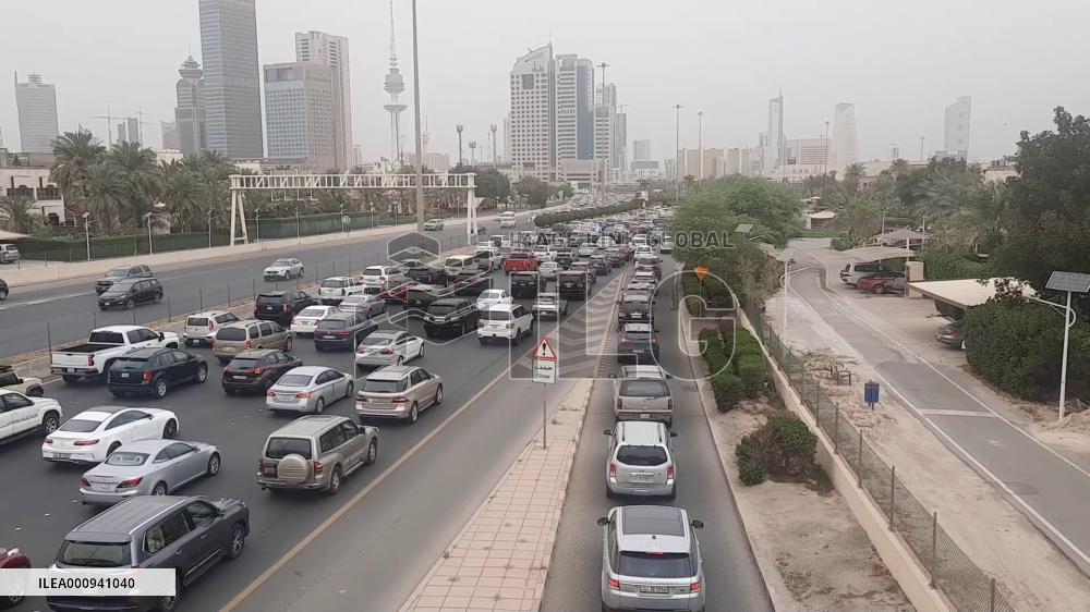 Kuwait's gov't departments resume operation at full capacity