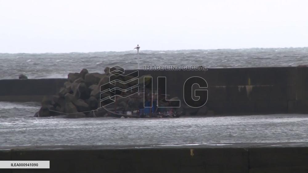 Men Found on Boat in North East Japan Say they came From N. Korea